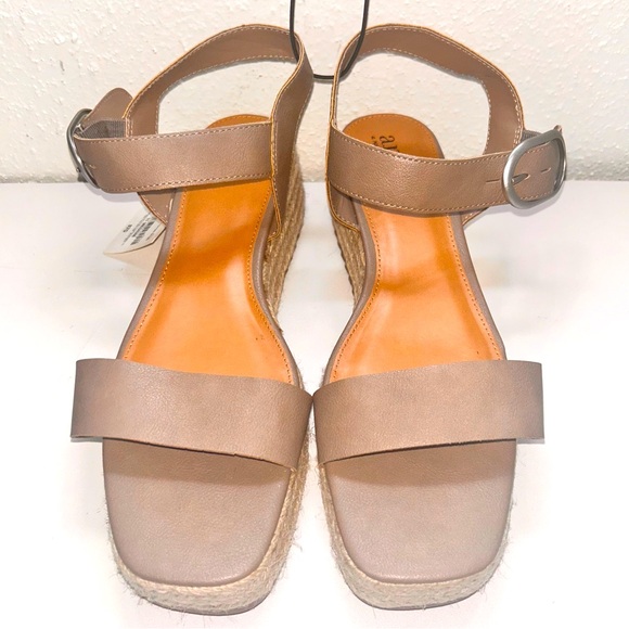 Taupe Wedge Heeled Sandals Size 11 espadrille NEW! - Picture 1 of 5